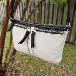 Fossil Purse ERIN Pebbled Leather Black And White Double Front Pocket Crossbody